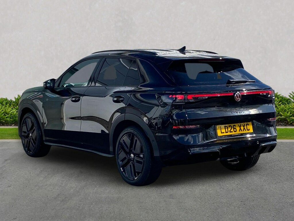 Volkswagen T-Roc 1.5 Etsi 150 R-line Dsg LD26XXC Black #2