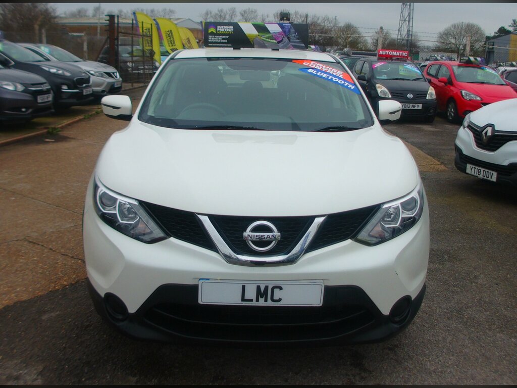 Nissan Qashqai 1.2 Dig-t Visia Suv Euro 6 Ss DV66JDO White #2