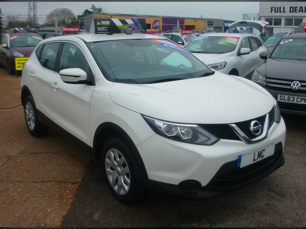 Nissan Qashqai 1.2 Dig-t Visia Suv Euro 6 Ss White