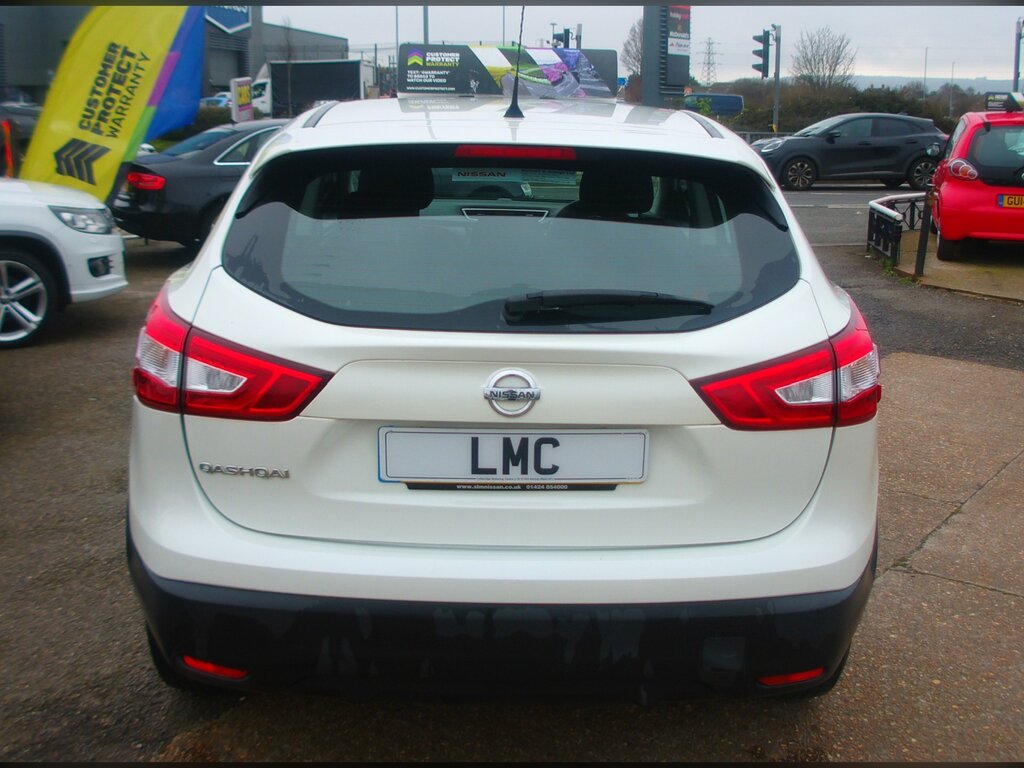Nissan Qashqai 1.2 Dig-t Visia Suv Euro 6 Ss DV66JDO White #5