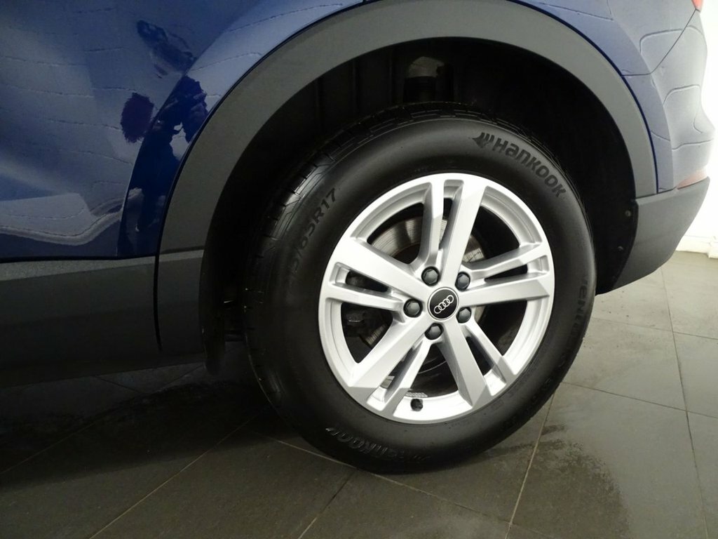 Audi Q3 1.5L Technik YS72FKV Blue #3
