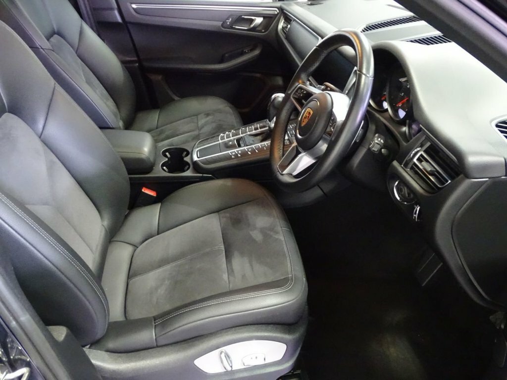 Porsche Macan 2L Null B7LTN Grey #2