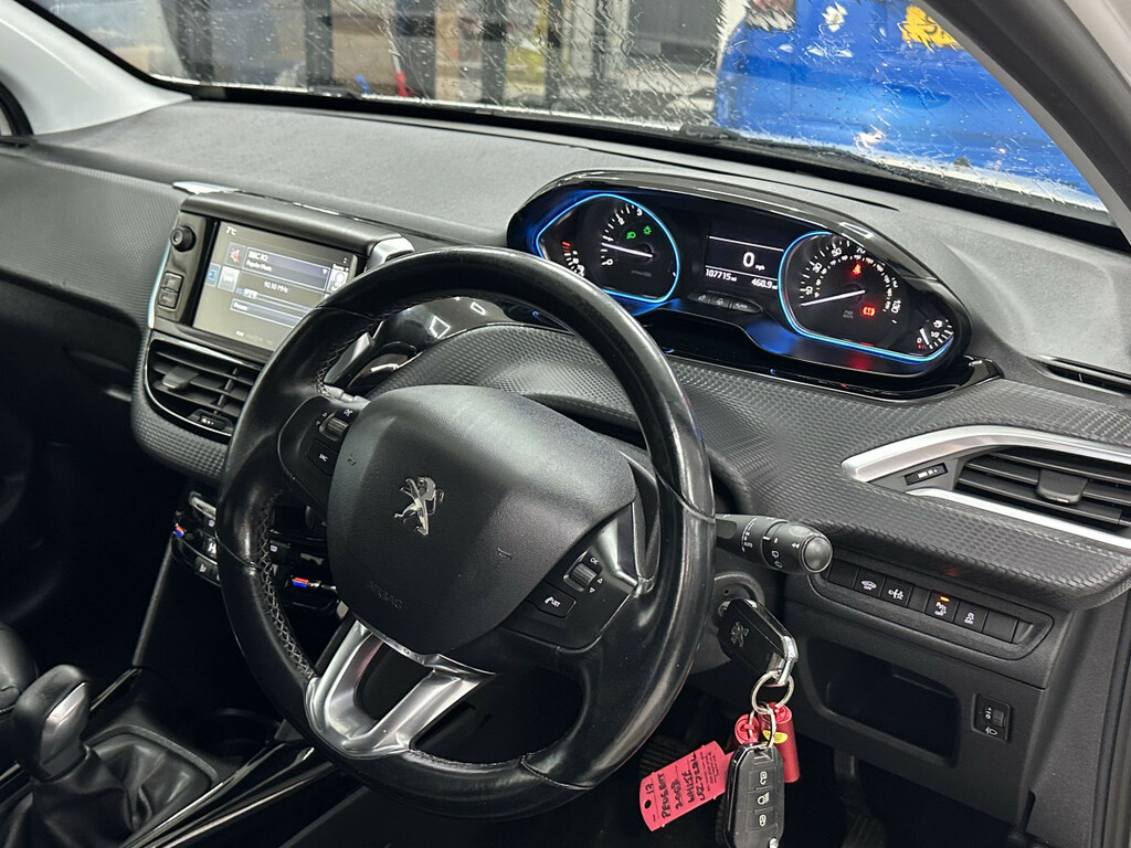 Peugeot 2008 1.2 Puretech Allure LRZ7284 White #6