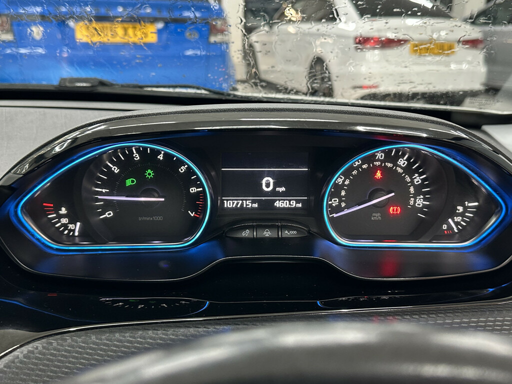 Peugeot 2008 1.2 Puretech Allure LRZ7284 White #3