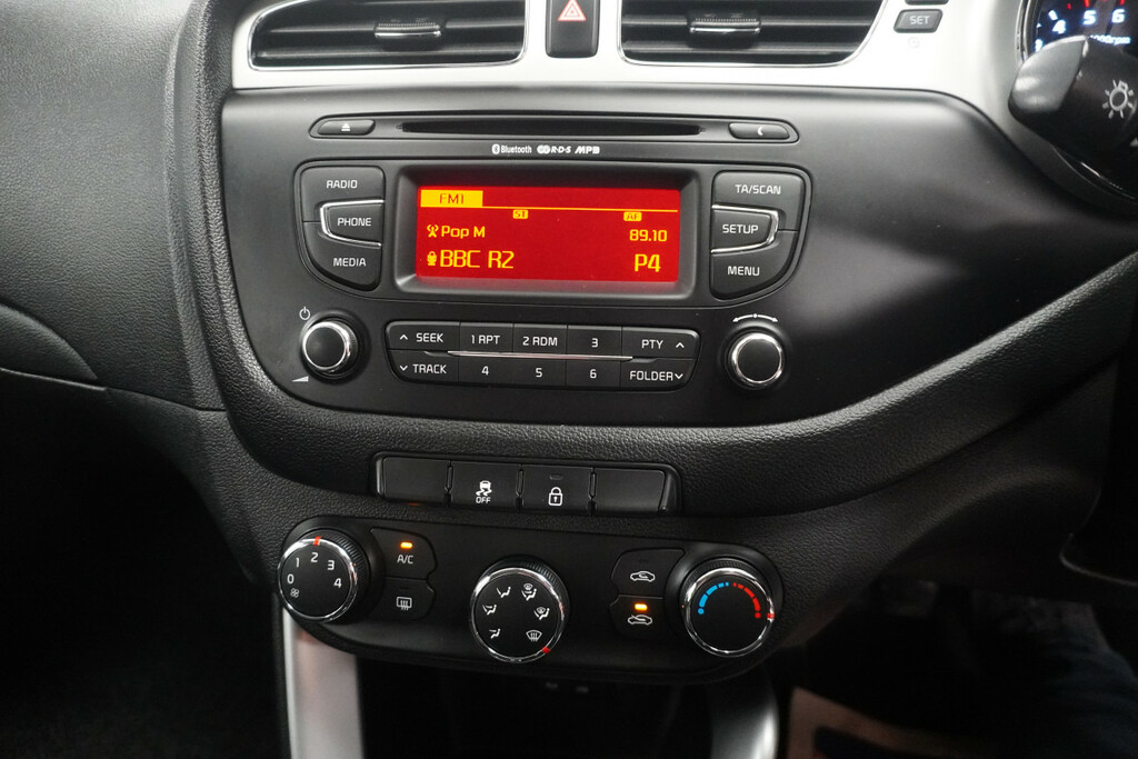 Kia Ceed 2 KXZ4835 White #5