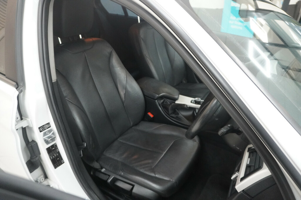 BMW 3 Series Efficent Dynamics FJ63FRZ White #2