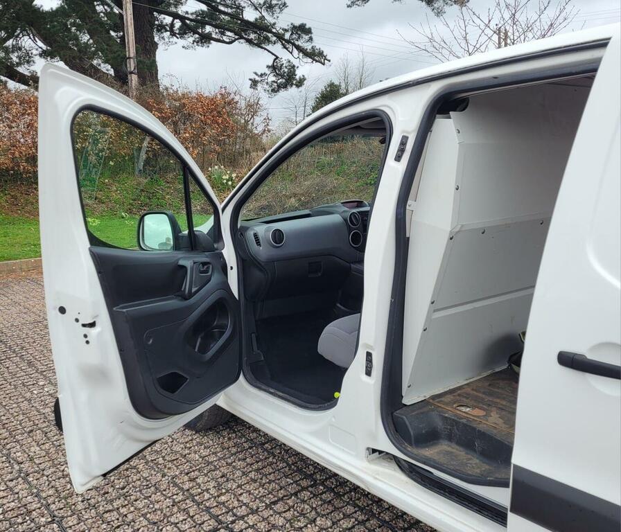 Peugeot E-Partner Se L1 White #19