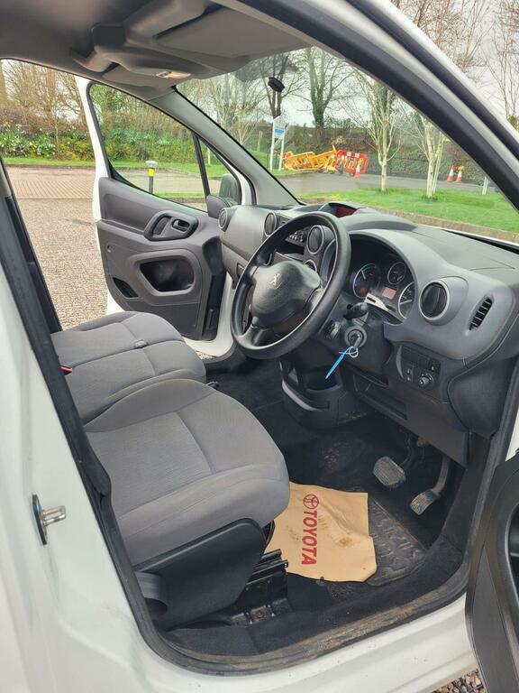 Peugeot E-Partner Se L1 White #10