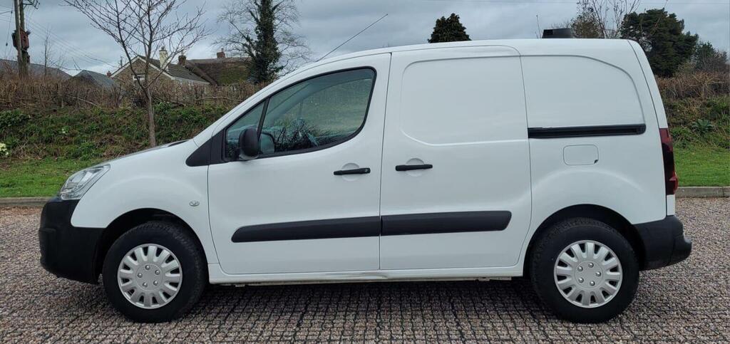 Peugeot E-Partner Se L1 White #4