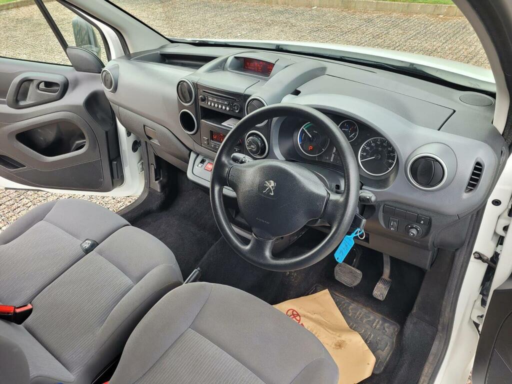 Peugeot E-Partner Se L1 White #11