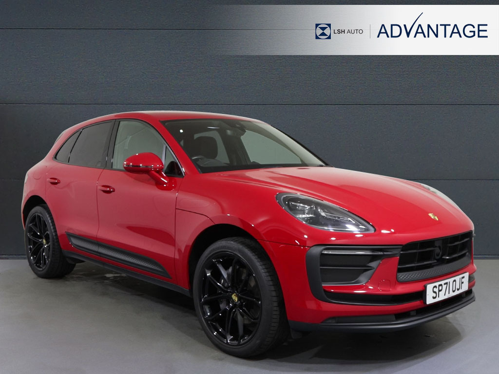 Porsche Macan 5dr Pdk Red
