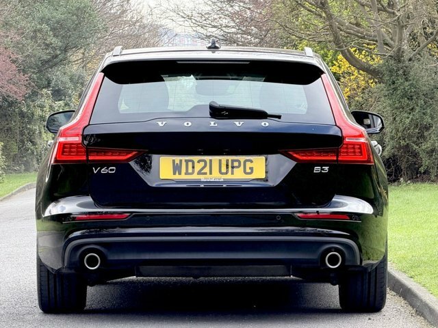 Volvo V60 2.0 B3 Mhev Momentum Estate Hybrid WD21UPG Black #5