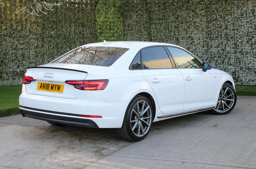 Audi A4 S Line Black Edition AK18MYM #4