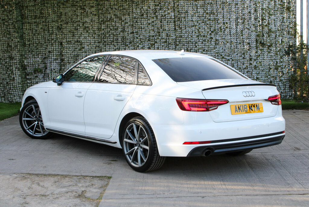 Audi A4 S Line Black Edition AK18MYM #6