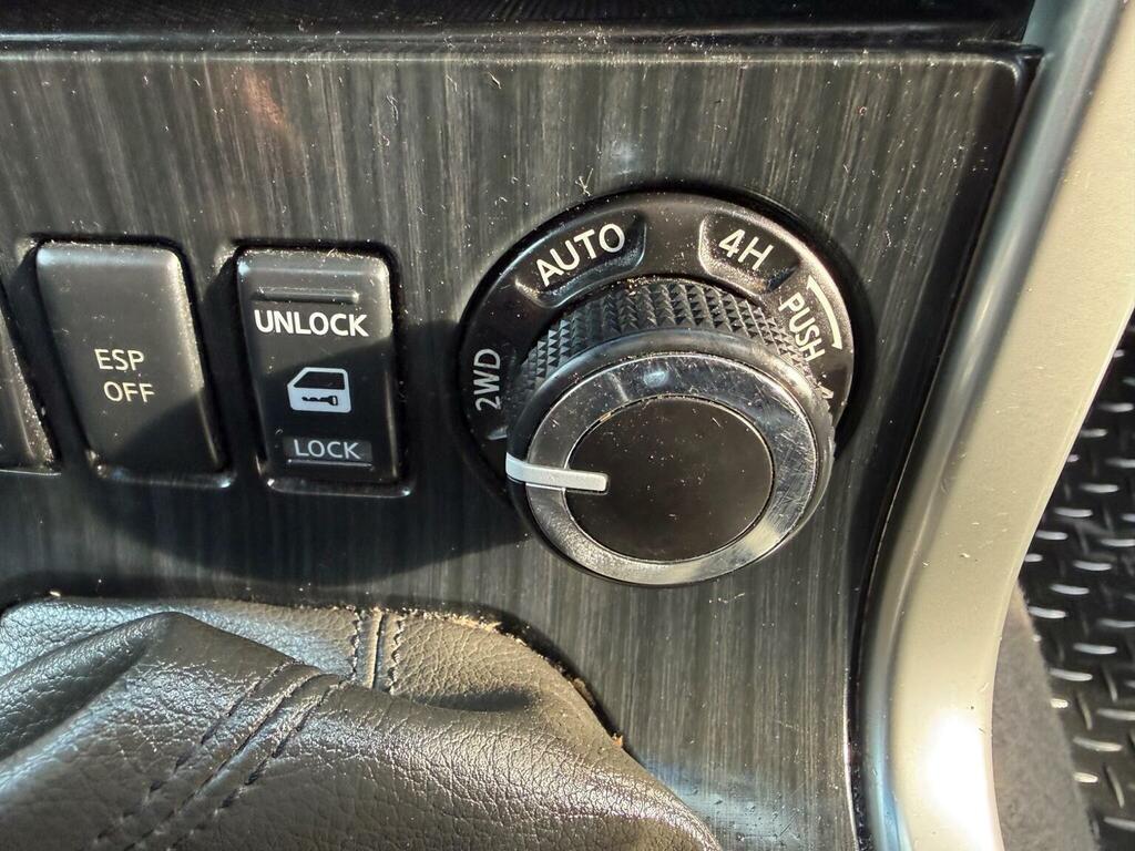 Nissan Pathfinder Tekna Dci Black #30