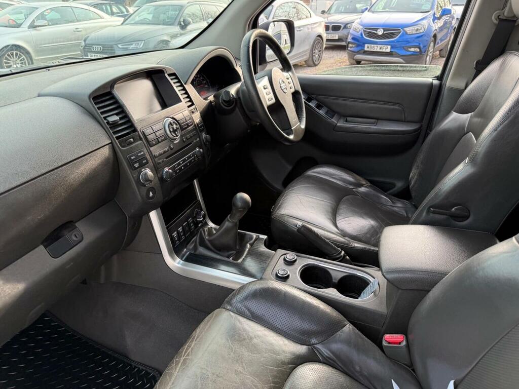 Nissan Pathfinder Tekna Dci Black #20