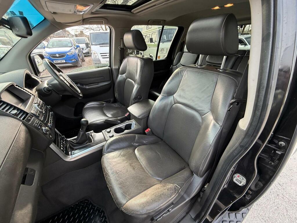 Nissan Pathfinder Tekna Dci Black #21