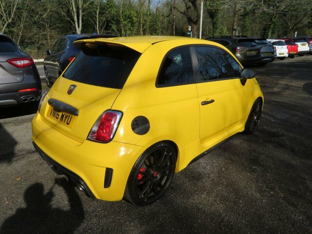 Abarth 695 2016 1.4 T-jet Biposto Record Edition Hatchback Yellow #6