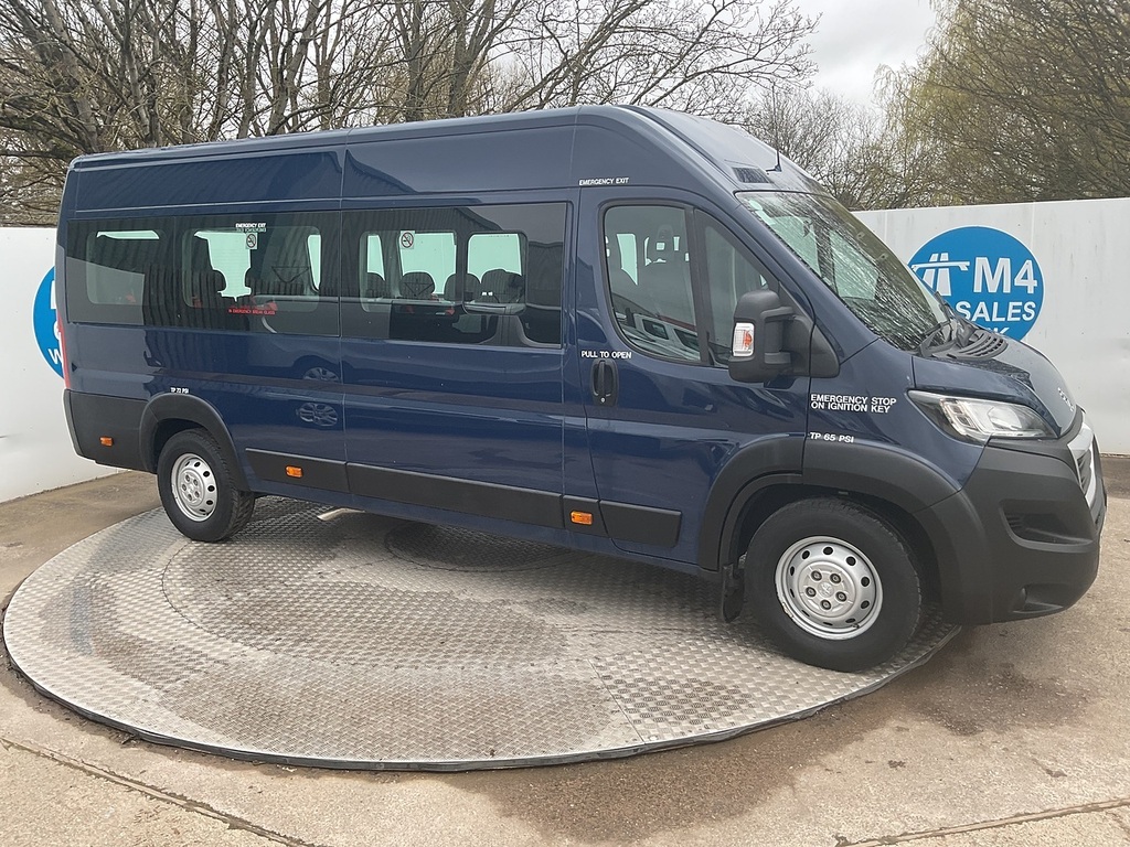 Peugeot Boxer Bluehdi 440 17 Seater Lite Euro 6 U7865 Ulez Blue #4