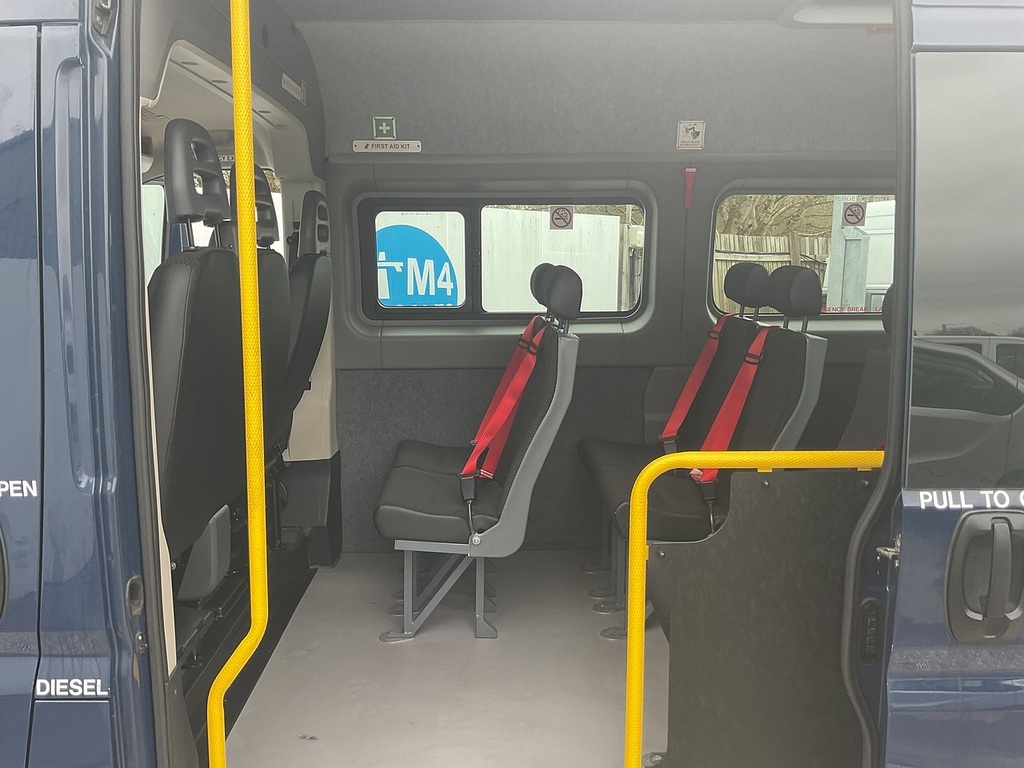 Peugeot Boxer Bluehdi 440 17 Seater Lite Euro 6 U7865 Ulez Blue #3