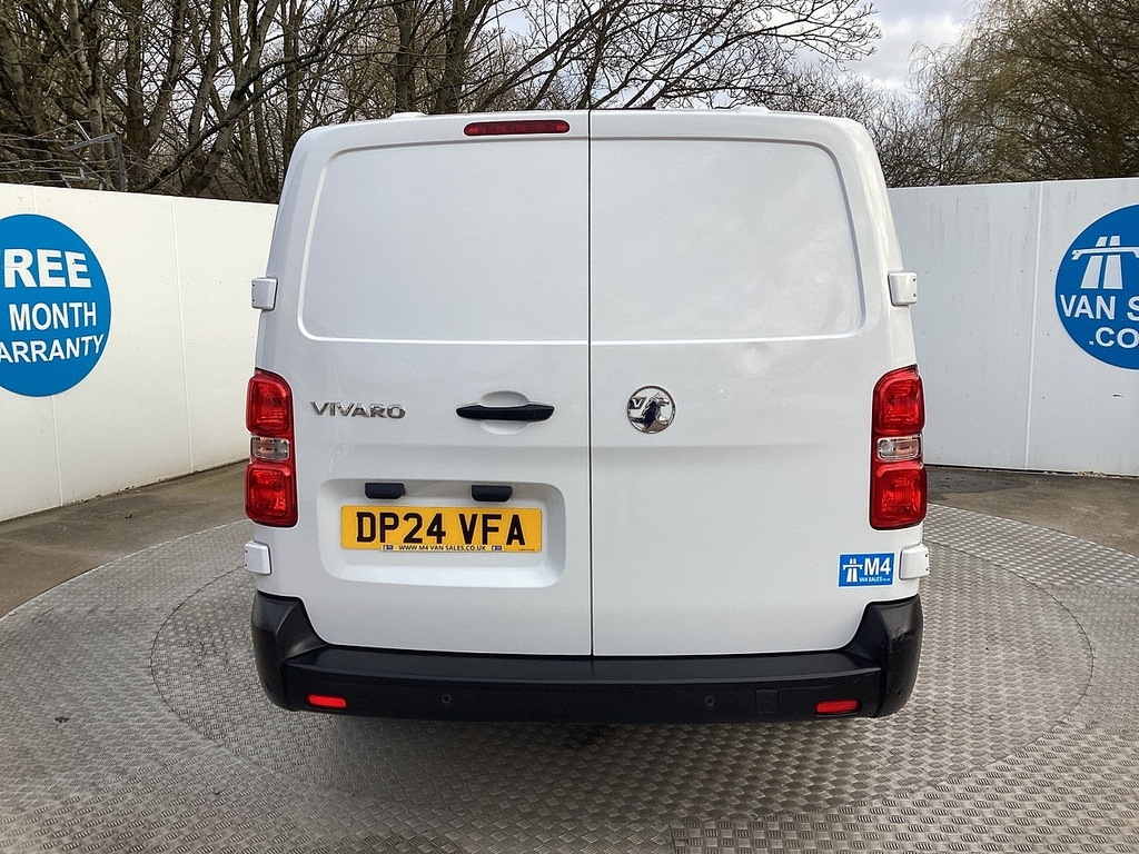 Vauxhall Vivaro Turbo D Prime Lwb L R A C Euro 6 U7870 Ulez DP24VFA White #4