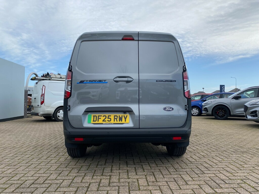Ford Transit Courier 100Kw 43Kwh Limited Van DF25RWY Silver #3