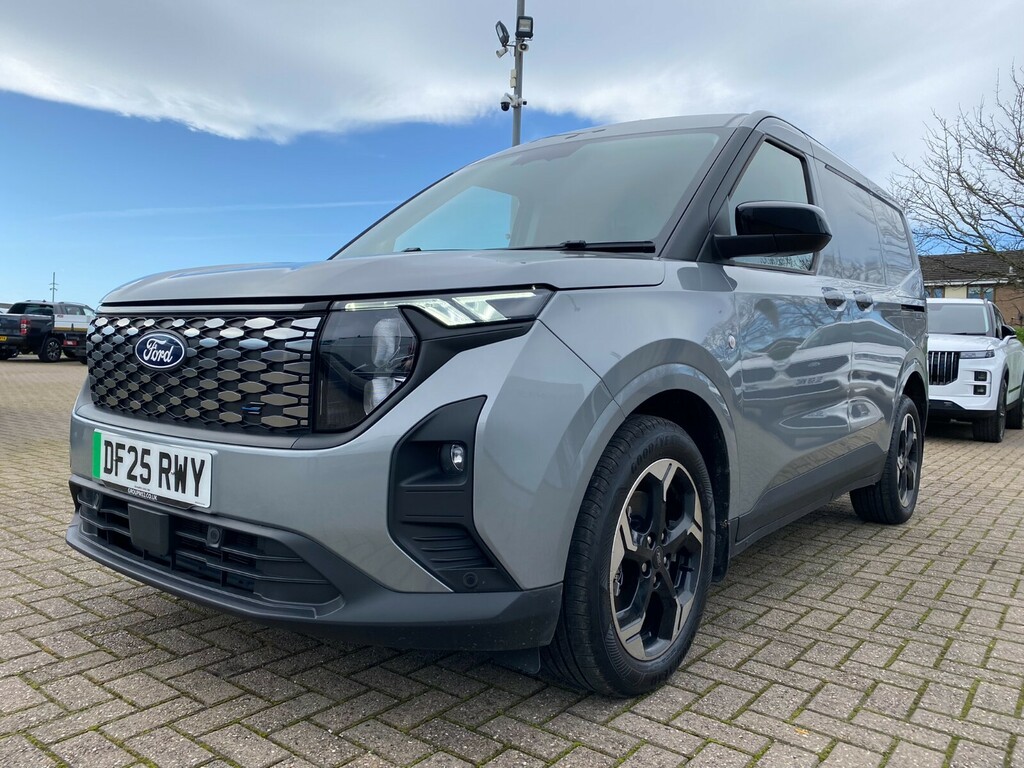 Ford Transit Courier 100Kw 43Kwh Limited Van DF25RWY Silver #5