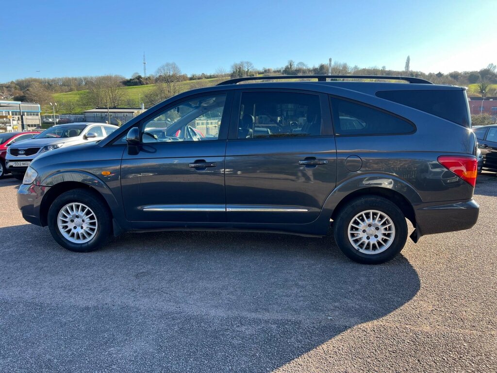 SsangYong Rodius Ex Red #9