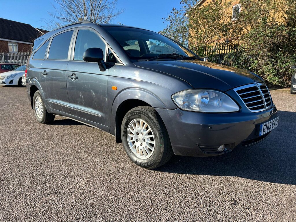 SsangYong Rodius Ex Red #6
