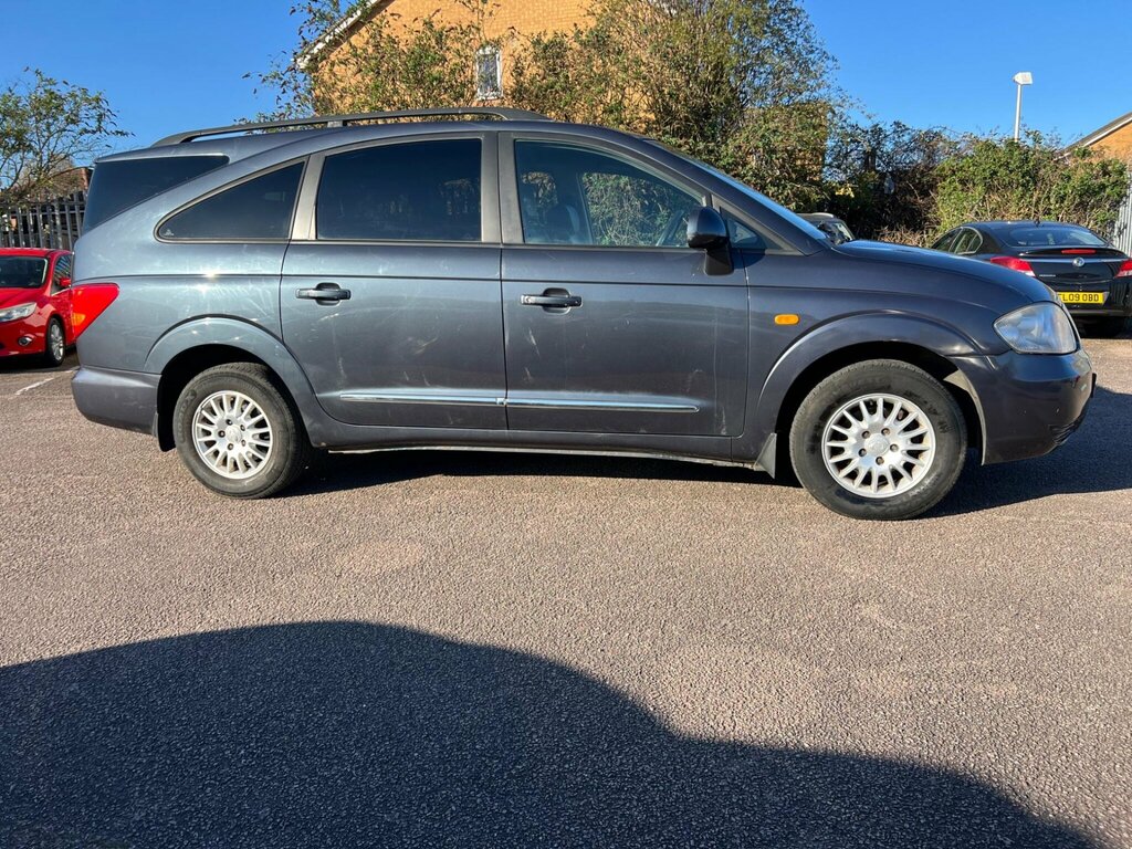 SsangYong Rodius Ex Red #11