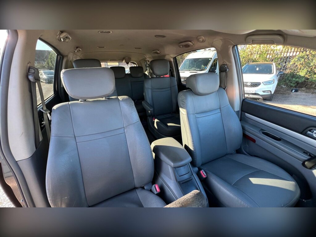 SsangYong Rodius Ex Red #30