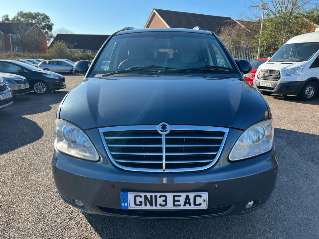 SsangYong Rodius Ex Red #5
