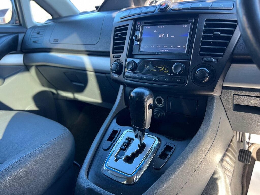 SsangYong Rodius Ex Red #15