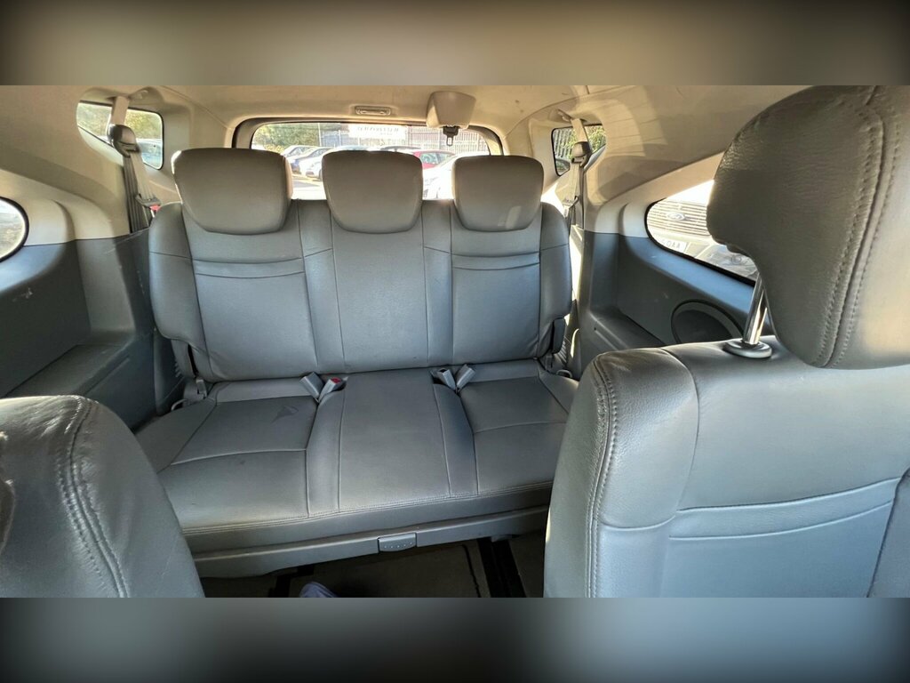 SsangYong Rodius Ex Red #29