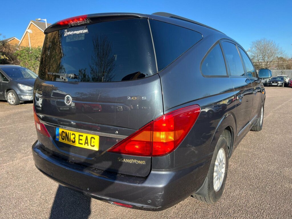 SsangYong Rodius Ex Red #13