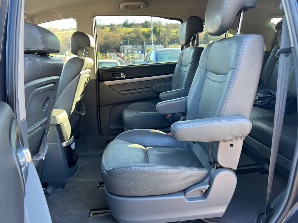 SsangYong Rodius Ex Red #24
