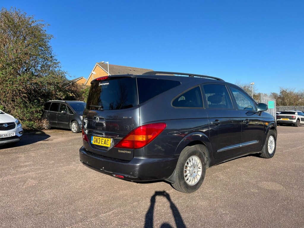 SsangYong Rodius Ex Red #12