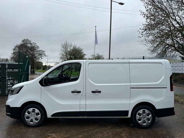 Renault Trafic 2022 2.0 Dci Blue Sl28 Business Panel Van Die MT72NLM White #4