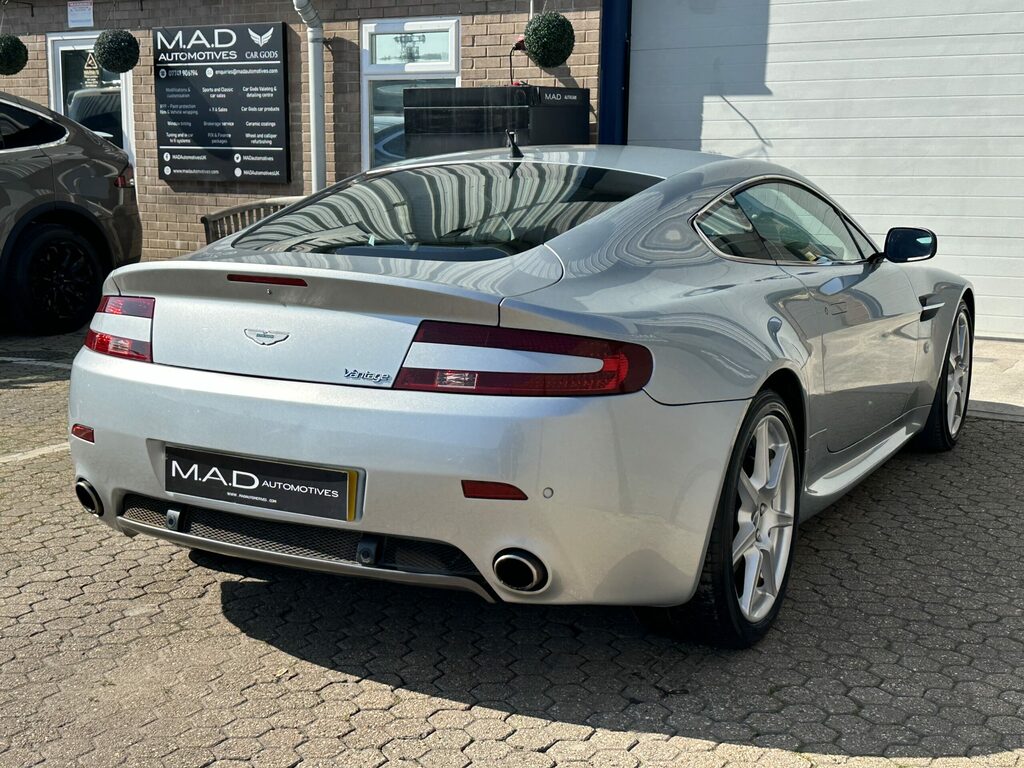 Aston Martin V8 2dr Black #8