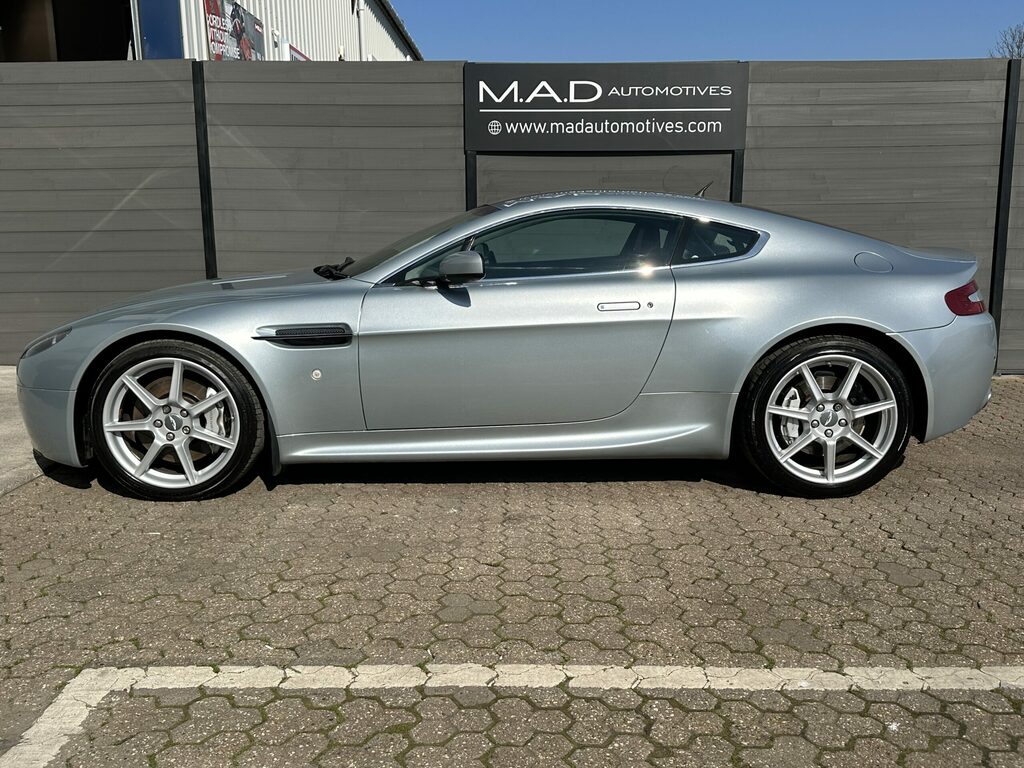 Aston Martin V8 2dr Black #7