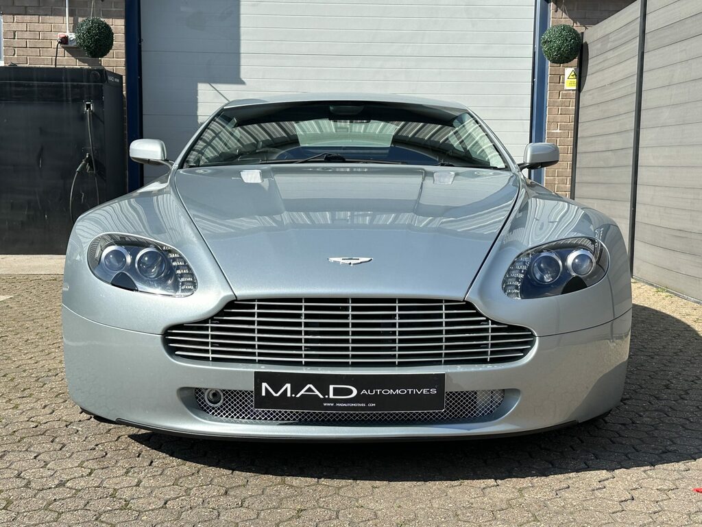 Aston Martin V8 2dr Black #2
