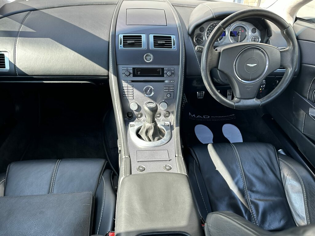 Aston Martin V8 2dr Black #24