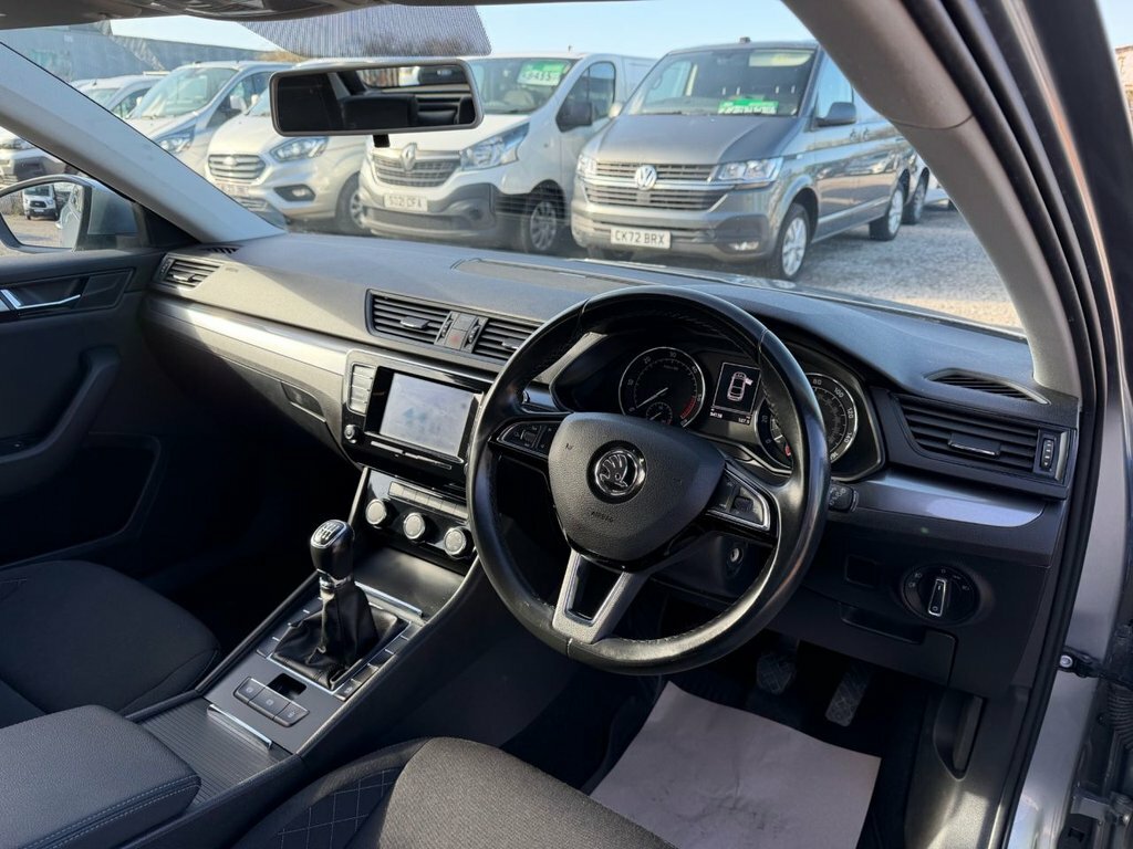 Skoda Superb Hatchback YL19BMG Grey #5