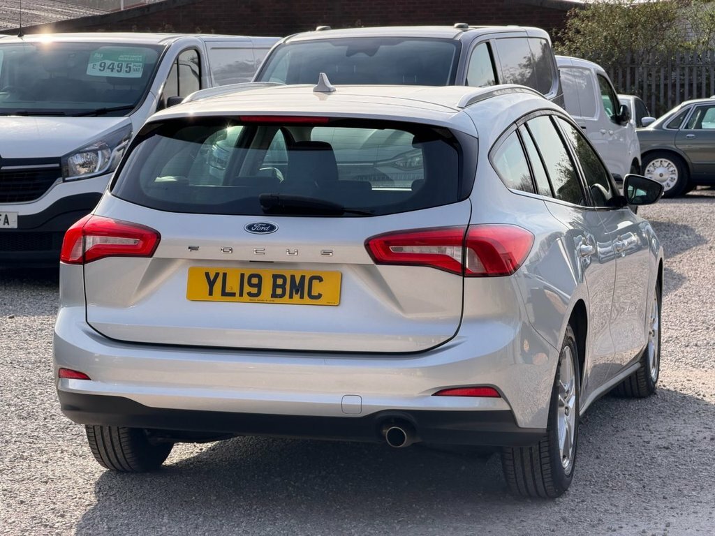 Ford Focus Estate YL19BMC Silver #3