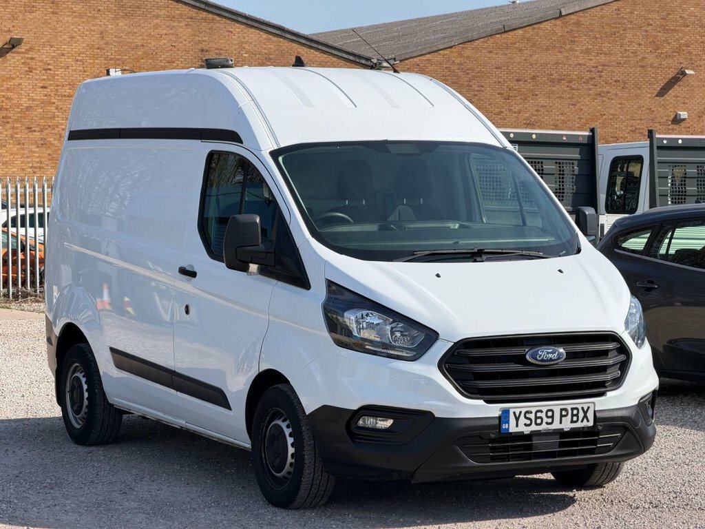 Ford Transit Custom 2L Leader White