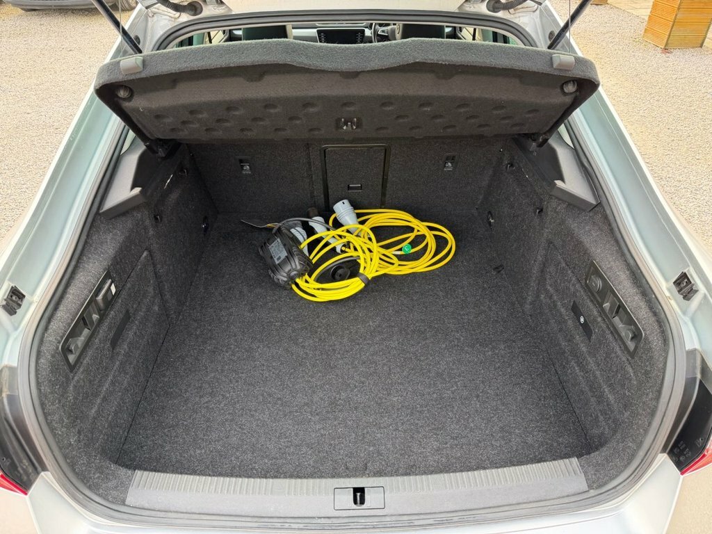 Skoda Superb Hatchback PO70JHZ Grey #5