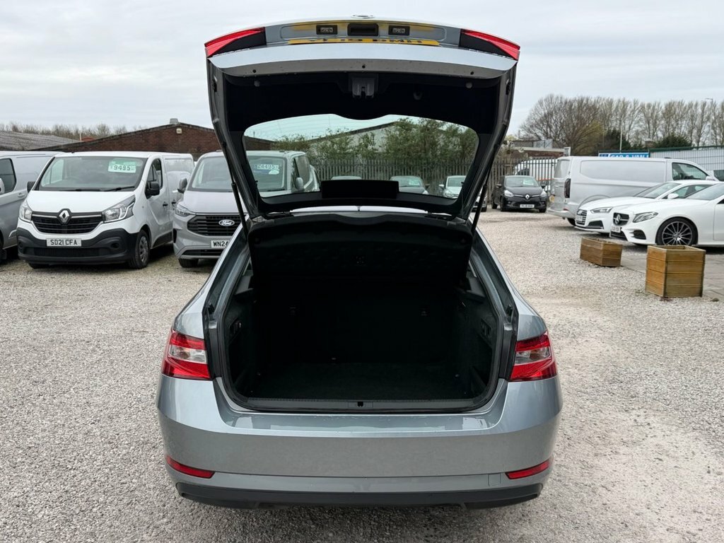 Skoda Superb Hatchback YL19BMH Grey #5