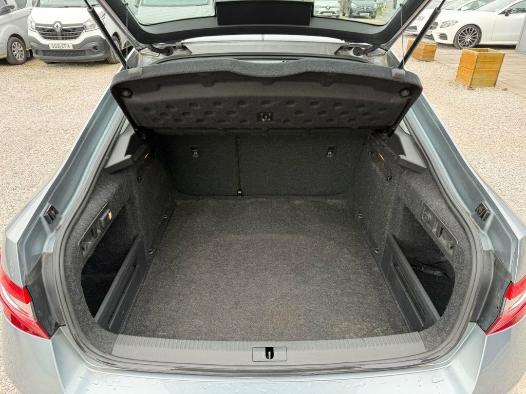 Skoda Superb Hatchback YL19BMH Grey #6