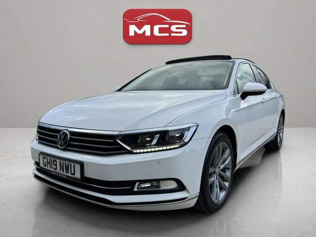 Volkswagen Passat Tsi Evo Gt Saloon GH19NWU White #3