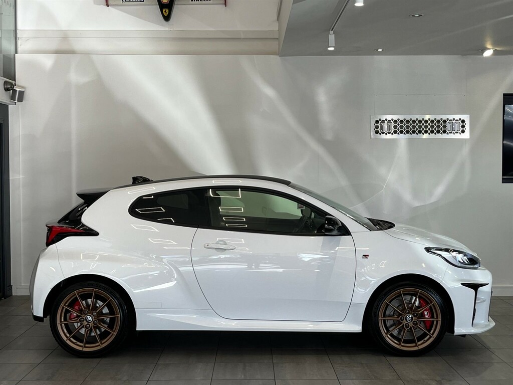 Toyota Yaris 1.6T Gr Circuit Awd Euro 6 YX71VCW White #6